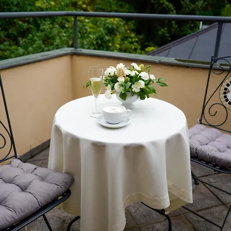 American House Baletowa Bed & Breakfast