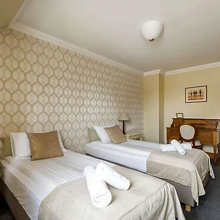 American House Baletowa Bed & Breakfast