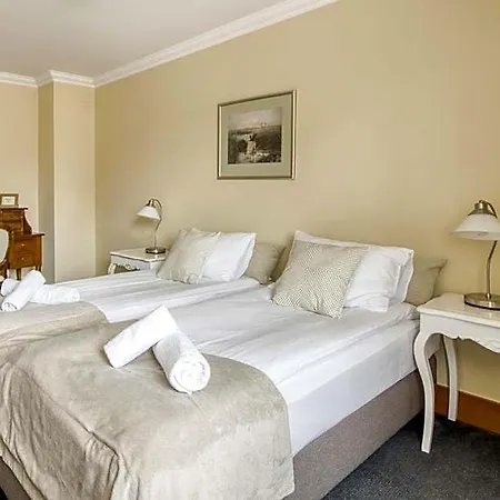 Bed & Breakfast American House Baletowa Warschau